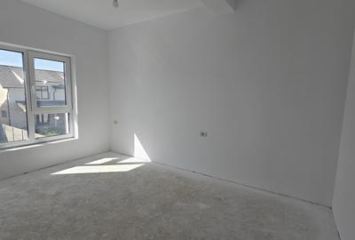 Duplex cu 3 camere cu Canalizare în Moșnița Nouă - 3