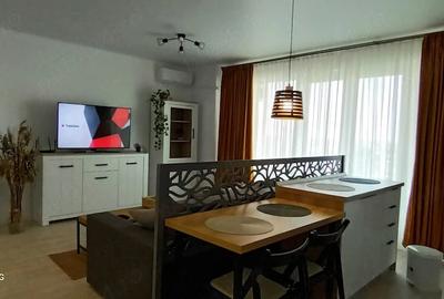 Apartament cu 2 camere decomandat în Parcul Carol