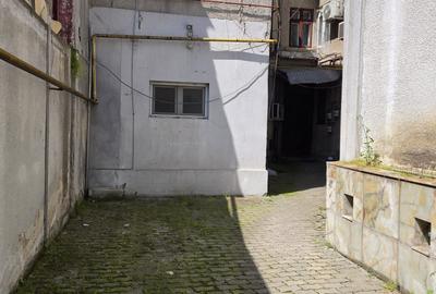 Apartament cu 2 camere semidecomandat în Universitate
