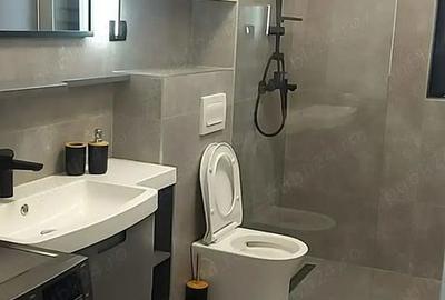 Apartament cu 2 camere, mobilat în Km 5 - 5
