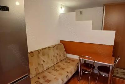 Apartament cu 2 camere decomandat în Petrila - 6