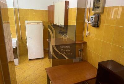 Garsonieră decomandată în Romană - 3