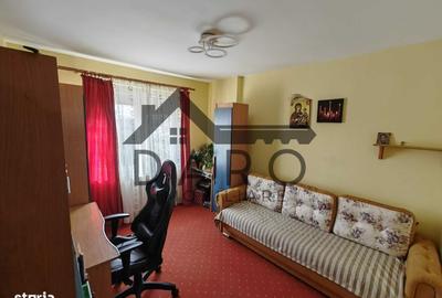 Apartament cu 3 camere în Remetea
