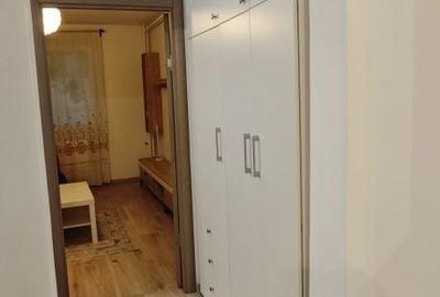 Apartament cu 2 camere decomandat în Runcu