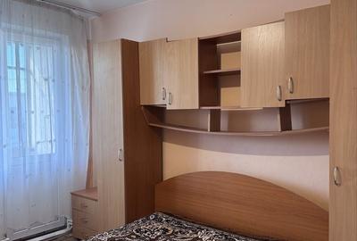 Apartament cu 2 camere semidecomandat în Calea Galați