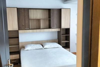 Apartament cu 2 camere decomandat în Precista