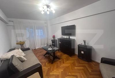 Apartament cu 3 camere decomandat, mobilat în Calea București