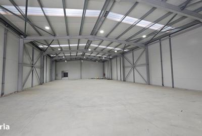 Spațiu comercial, de 1,600 mp, în Titan - 3
