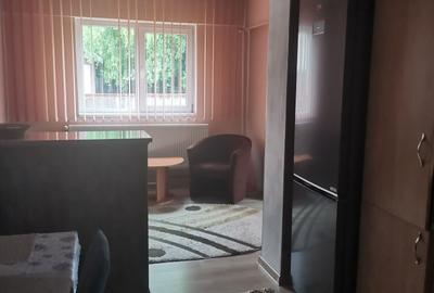 Casă cu 4 camere în Drumul Carului