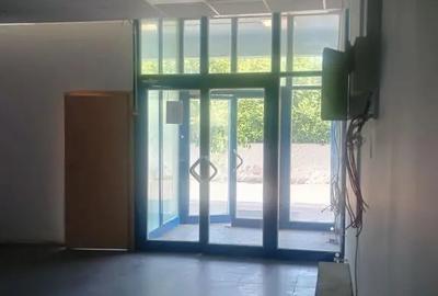 Spațiu comercial, de 500 mp, în Central - 17