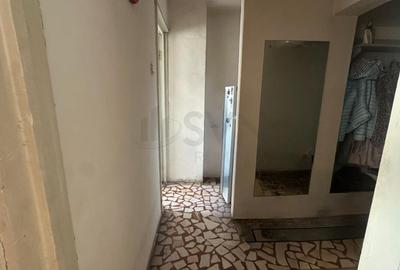 Apartament cu 3 camere semidecomandat în 1 Mai - 7