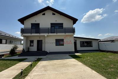Casă individuală cu 4 camere cu Teren 391 Mp în Domnești