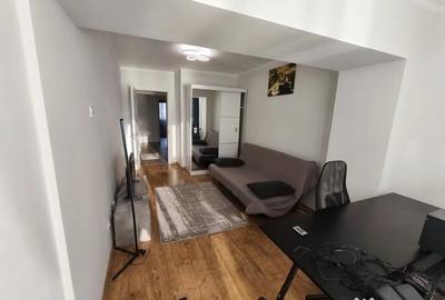 Apartament cu 3 camere decomandat în Faleză - 2
