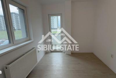 Apartament cu 4 camere decomandat în Mihai Viteazul