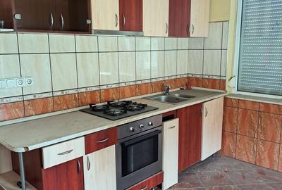 Casă cu 4 camere cu Teren 180 Mp în Central