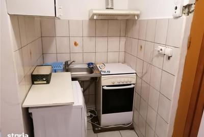 Garsonieră în Est - 8