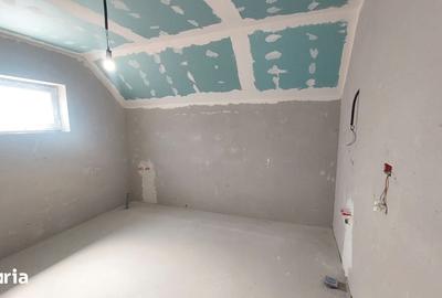 Casă cu 5 camere cu Teren 1000 Mp în Baciu