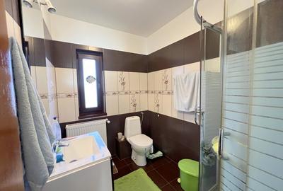 Casă individuală cu 4 camere cu Canalizare în Vânători - 10