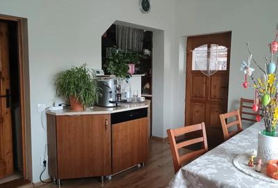 Casă cu 5 camere cu Teren 1579 Mp în Central - 1