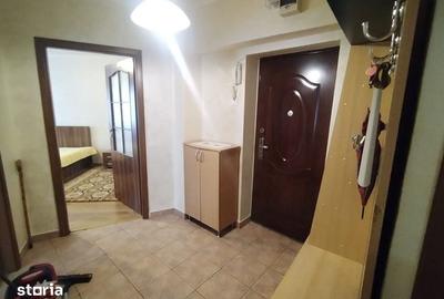 Apartament cu 2 camere decomandat în Centru Civic
