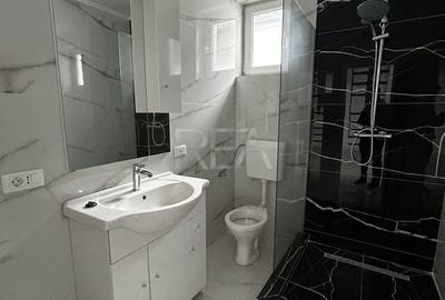 Casă cu 5 camere cu Teren 250 Mp în Central - 9