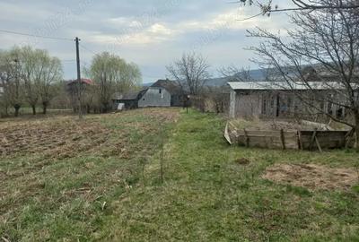 Teren de 3999 mp, în Central - 4