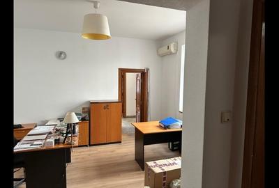 Casă cu 6 camere cu Teren 200 Mp în Dorobanți - 4
