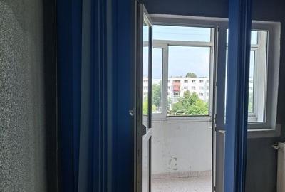 Apartament cu 3 camere decomandat în Exercițiu