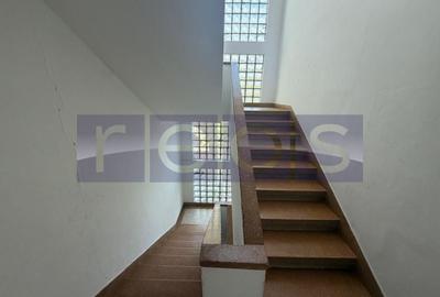 Apartament cu 2 camere decomandat în Primăverii