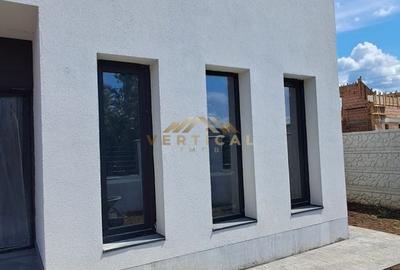 Casă cu 4 camere cu Teren 430 Mp în Berceni