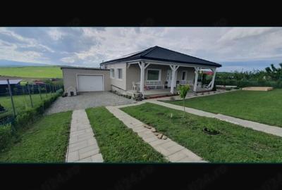 Casă cu Teren 695 Mp în Șura Mare