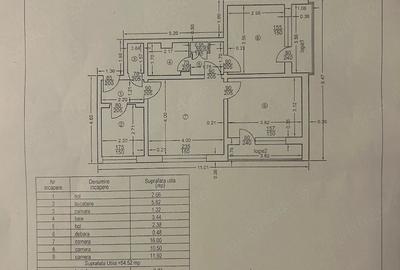 Apartament cu 3 camere semidecomandat în Cina