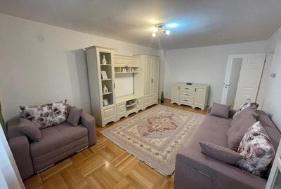 Apartament cu 2 camere decomandat în 22 Decembrie - 1