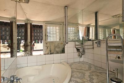 Casă individuală cu 5 camere cu Canalizare în Bucureștii Noi - 32
