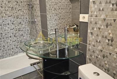 Apartament cu 3 camere, mobilat în Central - 1