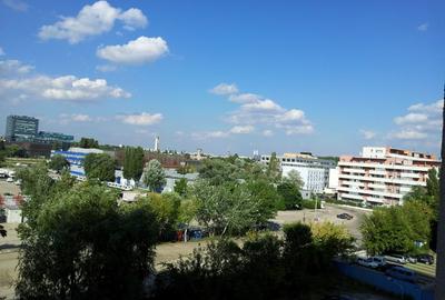 Garsonieră decomandată în Politehnica