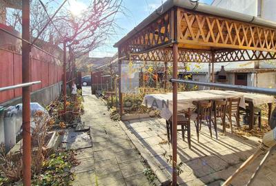Casă individuală cu 3 camere cu Canalizare în Ultracentral - 9