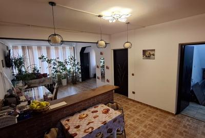 Casă cu 5 camere cu Teren 157 Mp în Central - 5