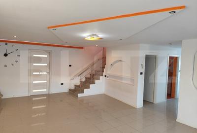 Casă individuală cu 4 camere cu Canalizare în Bogonos
