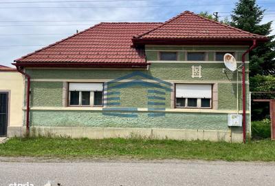 Casă cu 3 camere în Prejmer