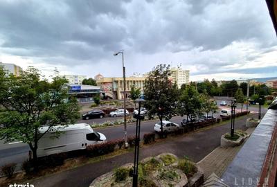 Apartament cu 3 camere decomandat în Zorilor - 2