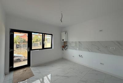 Duplex cu 4 camere cu Canalizare în Vișani - 3
