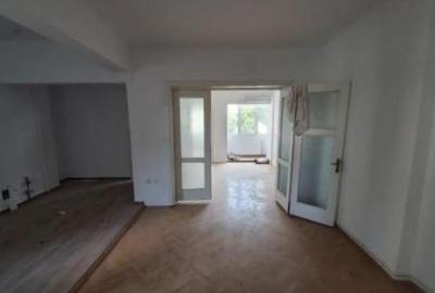Apartament cu 3 camere semidecomandat în Armeneasca - 2