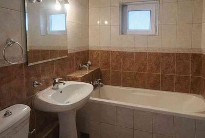 Apartament cu 3 camere decomandat în Nord