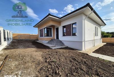 Casă cu 4 camere cu Teren 350 Mp în Ciurbești