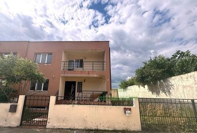 Casă cu 5 camere cu Canalizare în Mogoșoaia