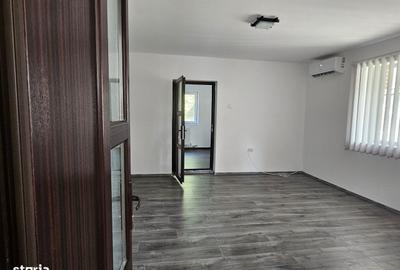 Casă cu 4 camere în Valea