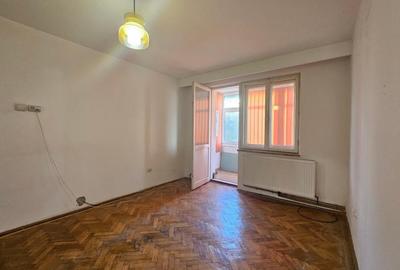 Apartament cu 2 camere semidecomandat în Trivale