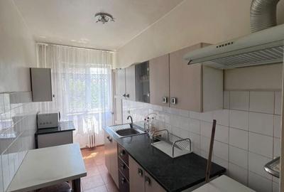 Apartament cu 3 camere decomandat în Ostroveni