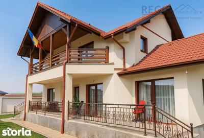 Casă cu 6 camere cu Canalizare în Tractorul - 17